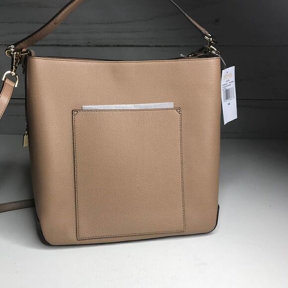 Michael Kors Hayes Bucket Shoulder NWT - Picture 3 of 8